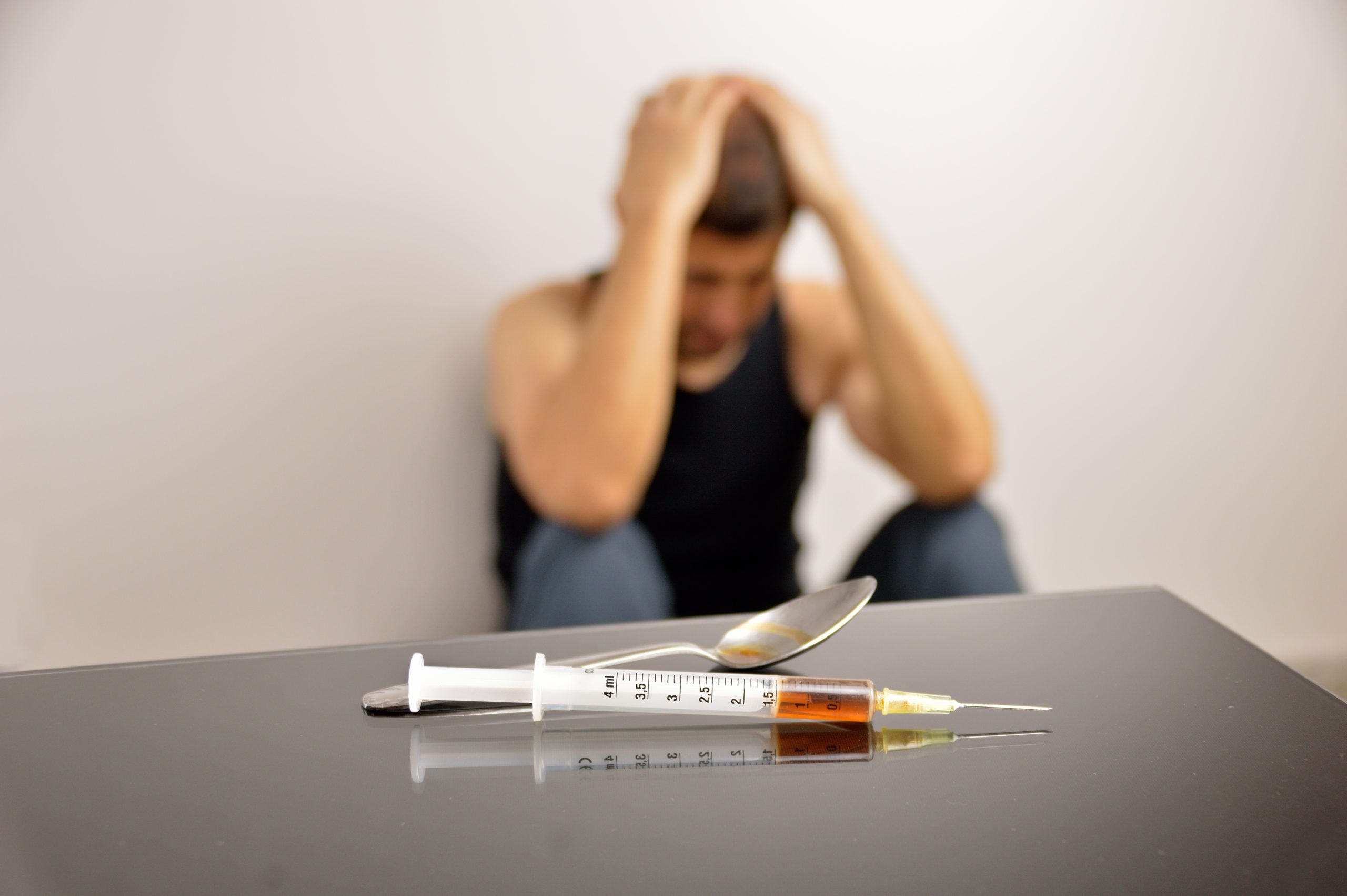 What are the Signs of Heroin Use?